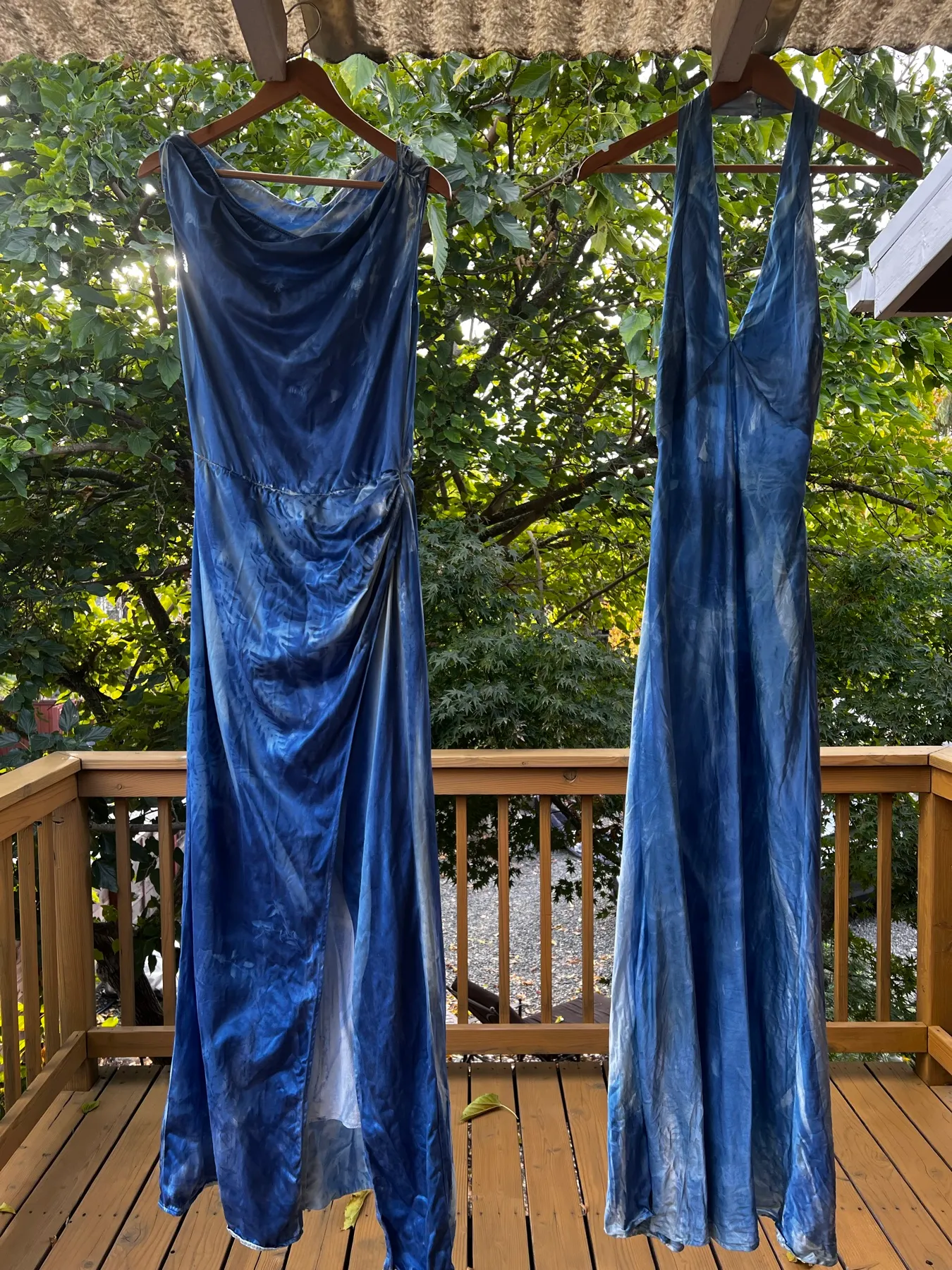Sun-dyed silk